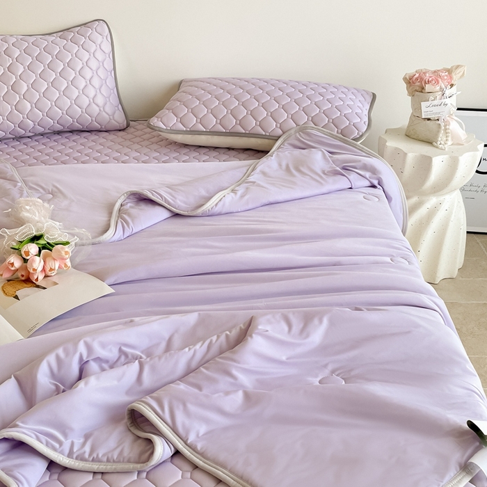 91家纺网 家纺一手货源 找家纺 2025新款加厚乳胶床笠款经典纯色夏被套件 方格-浅紫