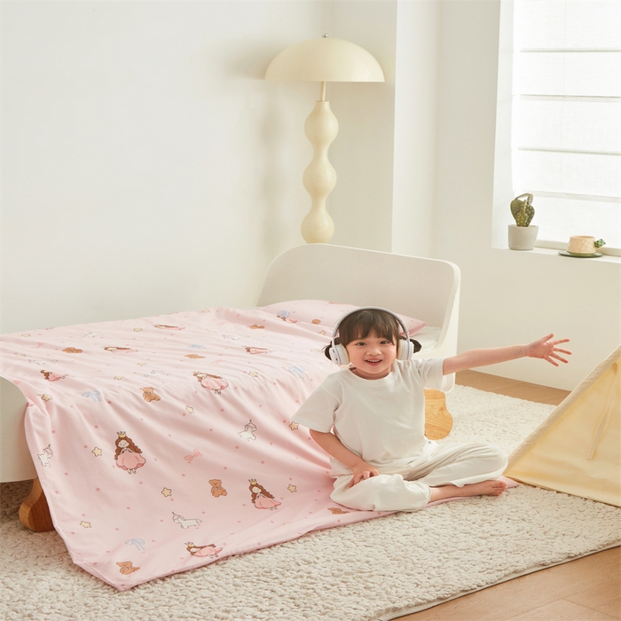 91家纺网 家纺一手货源 找家纺 艾佳宝贝 2025A类儿童全棉多功能单被套可拆式夏被四季被子 甜甜小公主