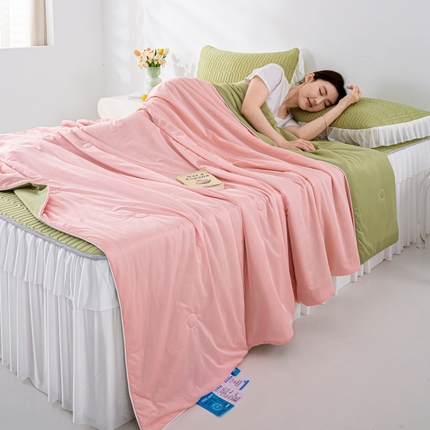 91家纺网 家纺一手货源 找家纺 （总）2025新款直播新款凉感丝超柔印花夏凉被