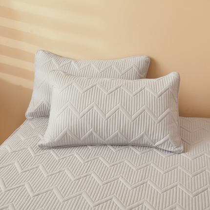 91家纺网 家纺一手货源 找家纺 （总）优眠坊 2025新款亲肤枕套羊绒蛋白-远山