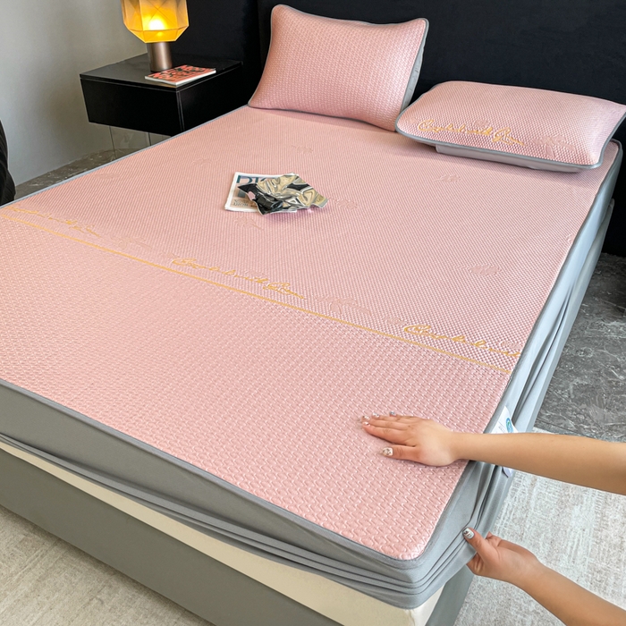 91家纺网 家纺一手货源 找家纺 （总）2025新款提花冰豆豆凉席床笠床席三件套幸运草系列