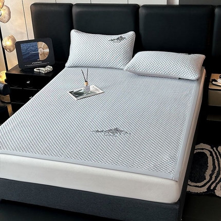 91家纺网 家纺一手货源 找家纺 澳梵家居 2025新款PE中分子A类凉感豆豆刺绣软凉席 冰川-深灰