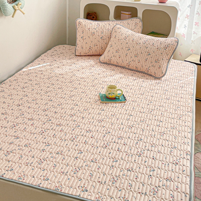 91家纺网 家纺一手货源 找家纺 贝扬思家纺 2025新款亲肤舒适可爱乳胶凉席席子系列 旧巷