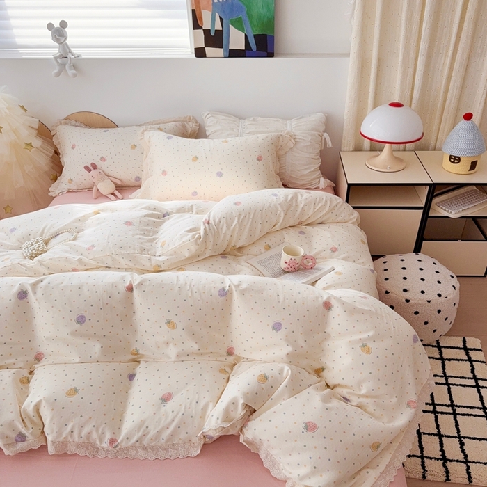 91家纺网 家纺一手货源 找家纺 于果 2025新款全棉双层纱花边款 草莓点点