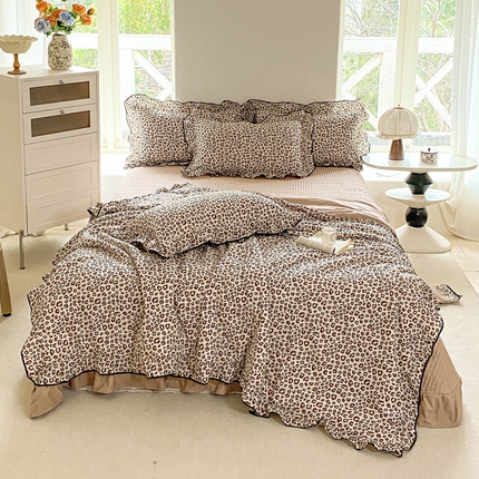 91家纺网 家纺一手货源 找家纺 （总）仟网汇 2025新款赫本针织双层纱夏被夏凉被空调被床盖四件套单夏被单床盖单品