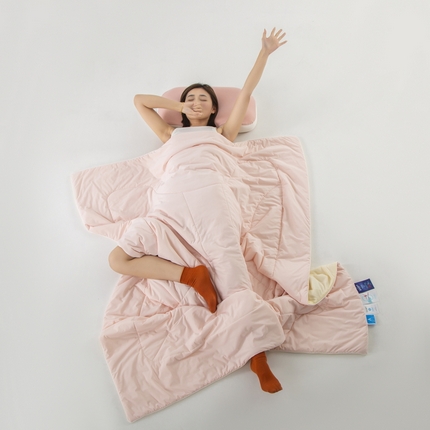 91家纺网 家纺一手货源 找家纺 锦禾穗 2025新款高克重双面锦氨凉感冰菓裸感被 少女粉