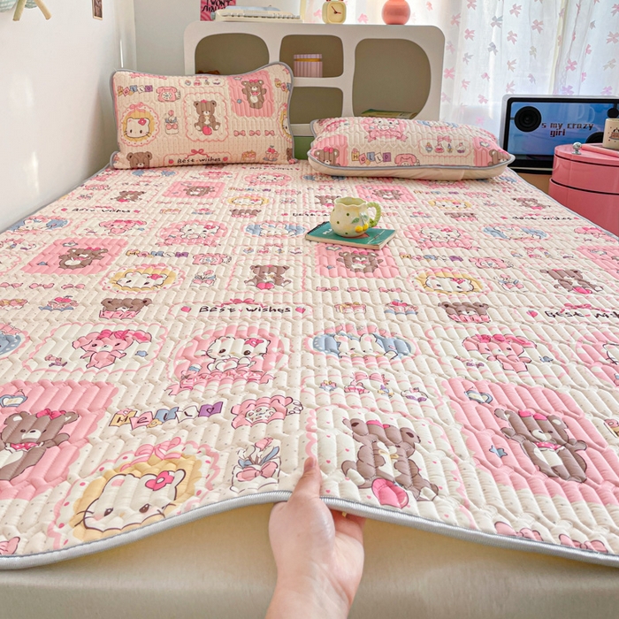 91家纺网 家纺一手货源 找家纺 贝扬思家纺 2025新款亲肤舒适可爱乳胶凉席席子系列 小猫相片