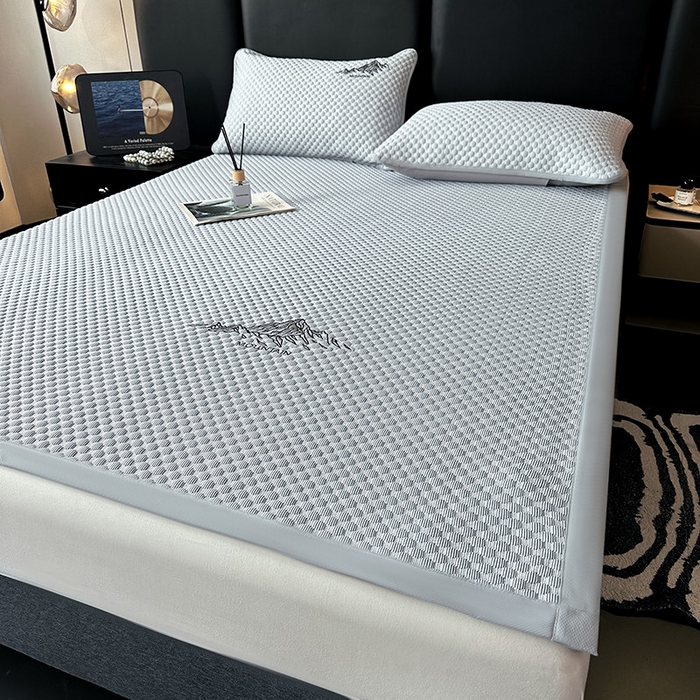 91家纺网 家纺一手货源 找家纺 澳梵家居 2025新款PE中分子A类凉感豆豆刺绣软凉席 冰川-深灰