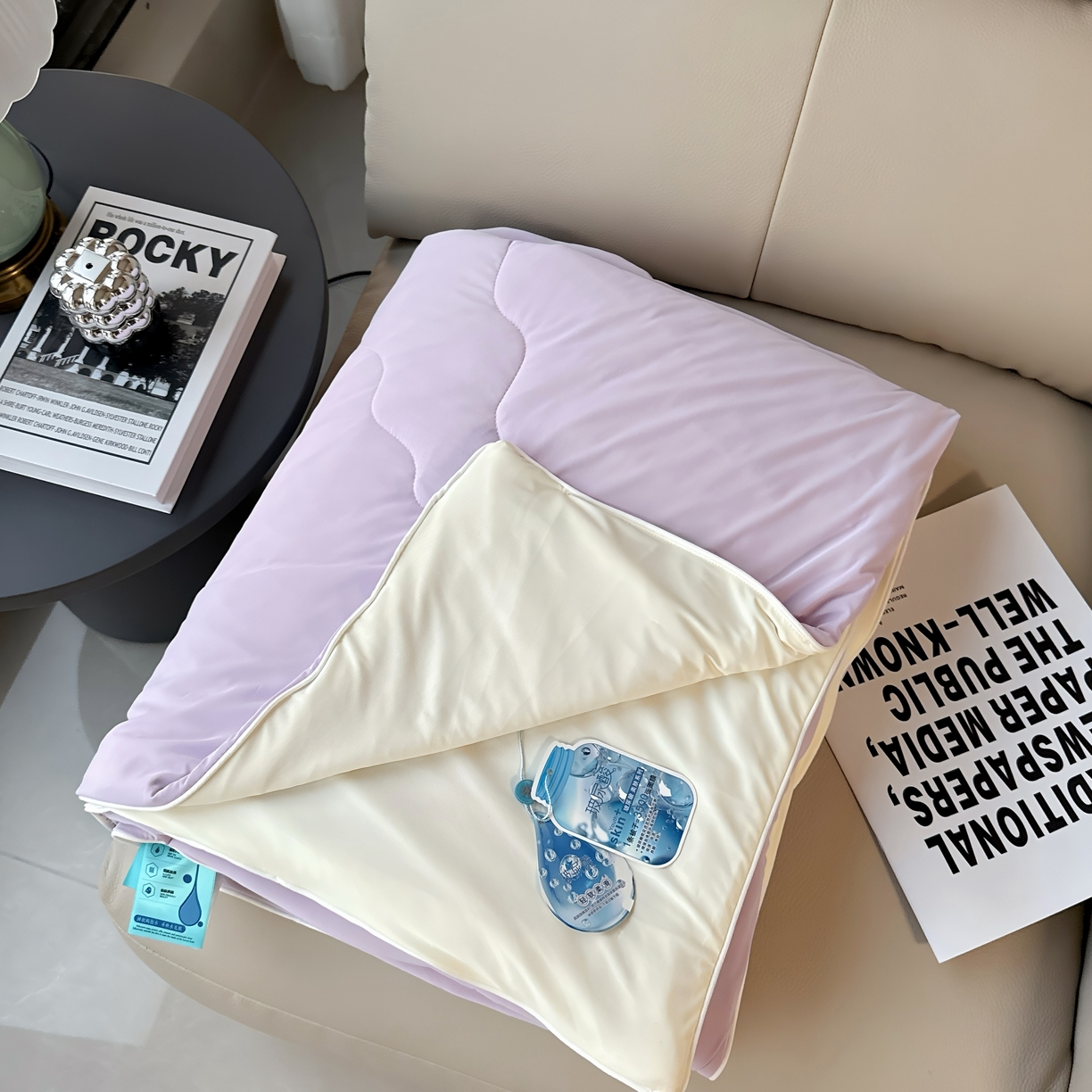 91家纺网 家纺一手货源 找家纺 兜米 2025夏季玻尿酸凉感冰皮被夏凉被空调被 紫色拼米黄