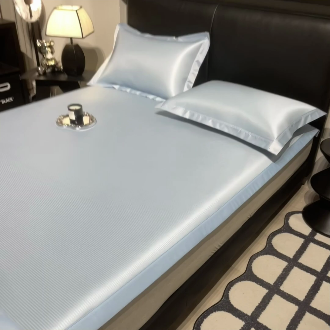 91家纺网 家纺一手货源 找家纺 全季家居 2025新款5A加厚加密艾草碳光席冰丝席 床席-雾蓝