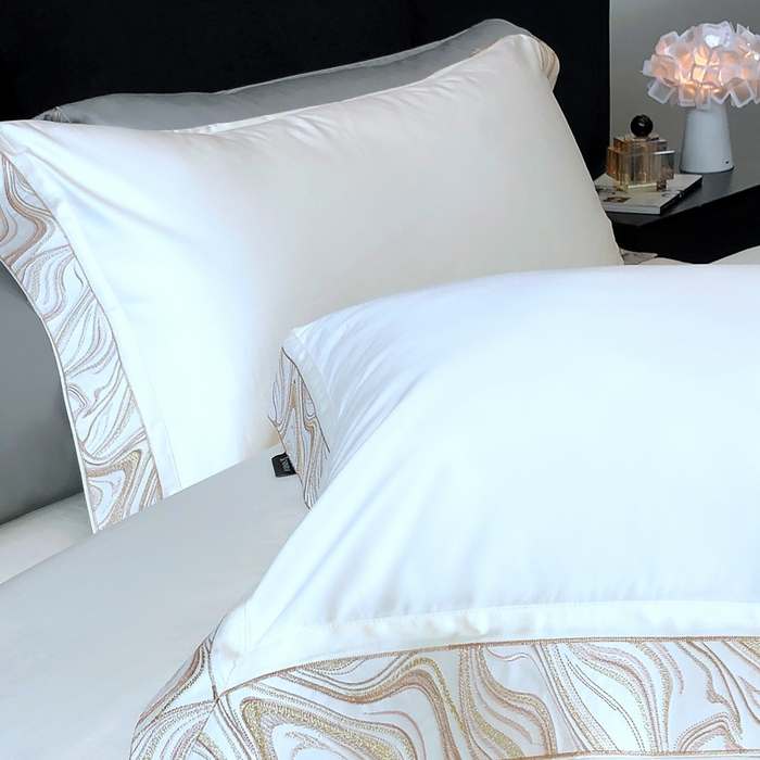 91家纺网 家纺一手货源 找家纺 馨蕊家居 2025新款100s高奢典藏简约全棉系列四件套-棉水漾 水漾-月光白