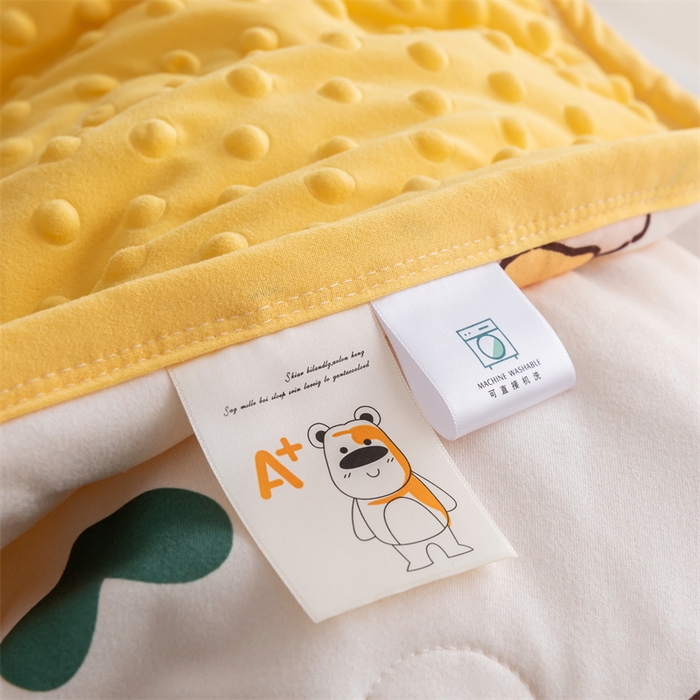 91家纺网 家纺一手货源 找家纺 （总）艾佳宝贝 2025新款A类豆豆针织儿童多功能盖毯安抚夏被-实拍