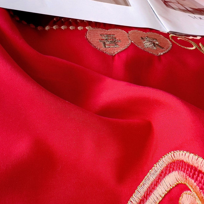 91家纺网 家纺一手货源 找家纺 2025新款100支150克双面长绒棉婚庆绣花四件套 吾家有喜