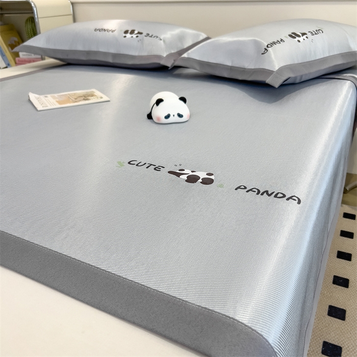 91家纺网 家纺一手货源 找家纺 星座家纺 2025新款600D熊猫烫画冰丝凉席三件套 清凉深灰