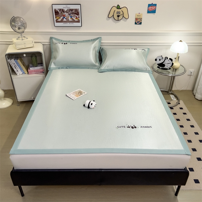 91家纺网 家纺一手货源 找家纺 星座家纺 2025新款600D熊猫烫画冰丝凉席三件套 清凉绿