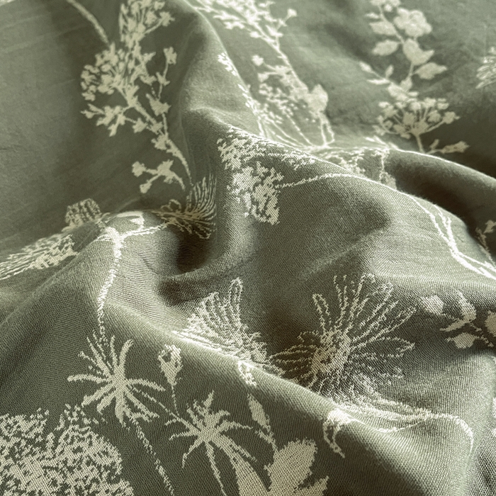 91家纺网 家纺一手货源 找家纺 鲁爱家纺供货 2025新款全棉色织双层纱系带款四件套 云影-绿