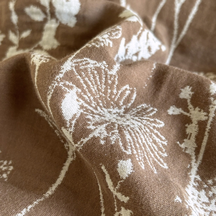 91家纺网 家纺一手货源 找家纺 鲁爱家纺供货 2025新款全棉色织双层纱系带款四件套 云影-浅咖