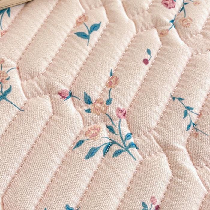 91家纺网 家纺一手货源 找家纺 贝扬思家纺 2025新款亲肤舒适可爱乳胶凉席席子系列 旧巷