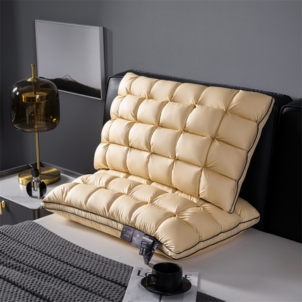 91家纺网 家纺一手货源 找家纺 麦肯锡 2025新款蚕丝面包类羽丝绒枕枕头枕芯（蚕丝卖点 慢回弹） 鹅黄 48x74cm/只