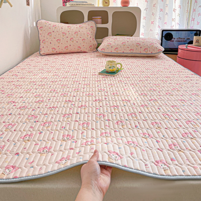 91家纺网 家纺一手货源 找家纺 贝扬思家纺 2025新款亲肤舒适可爱乳胶凉席席子系列 猫咪豆豆