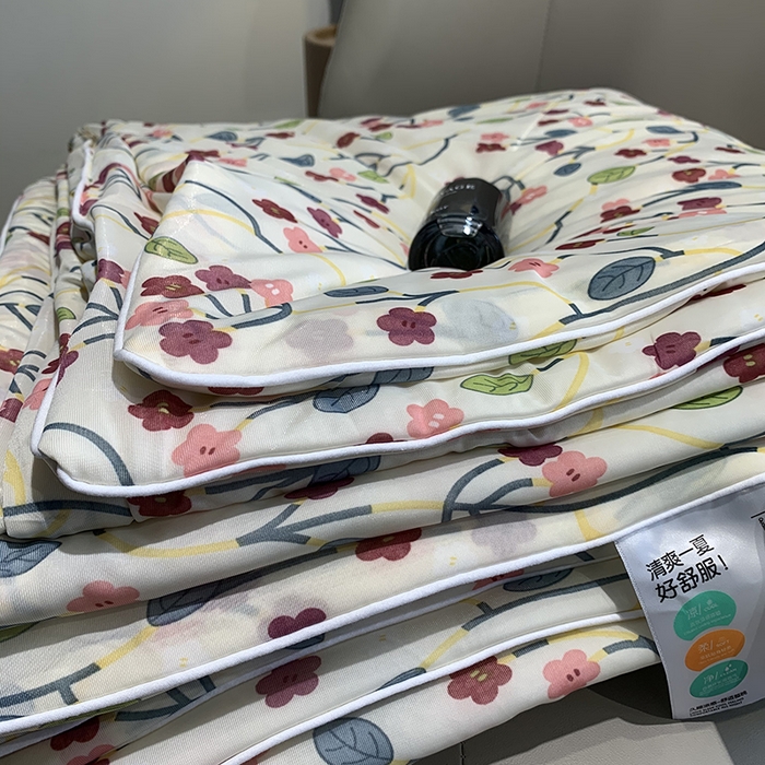 91家纺网 家纺一手货源 找家纺 奈萝家纺 2025新款冰皮凉感丝夏被空调被 觅屿