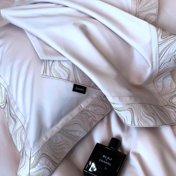 91家纺网 家纺一手货源 找家纺 馨蕊家居 2025新款100s高奢典藏简约全棉系列四件套-棉水漾 水漾-初夏粉