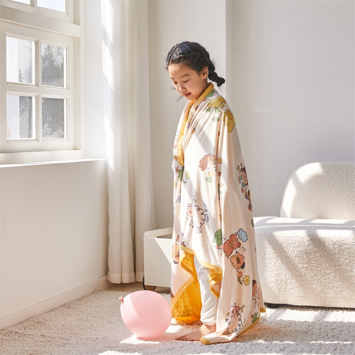 91家纺网 家纺一手货源 找家纺 艾佳宝贝 2025新款A类针织豆豆儿童多功能宿舍午睡安抚盖毯 童年的伙伴-盖毯