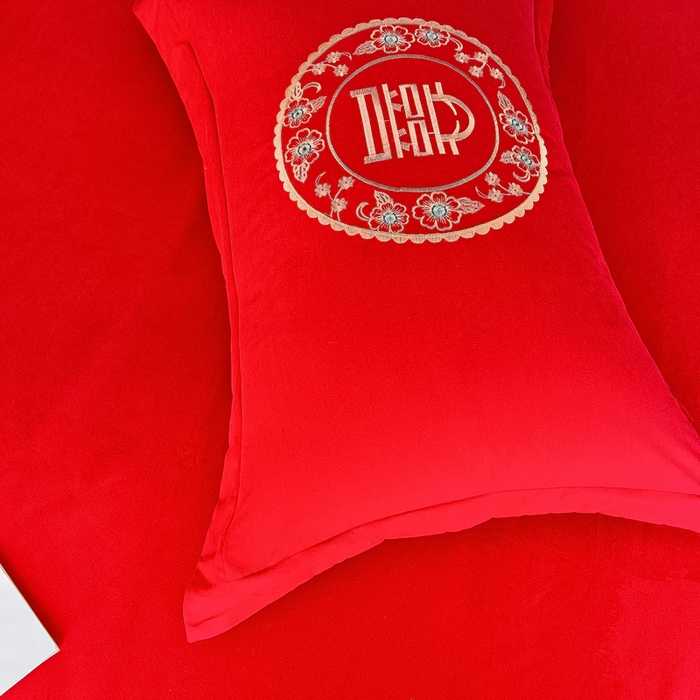 91家纺网 家纺一手货源 找家纺 2025新款100支150克双面长绒棉婚庆绣花四件套 龙凤九天