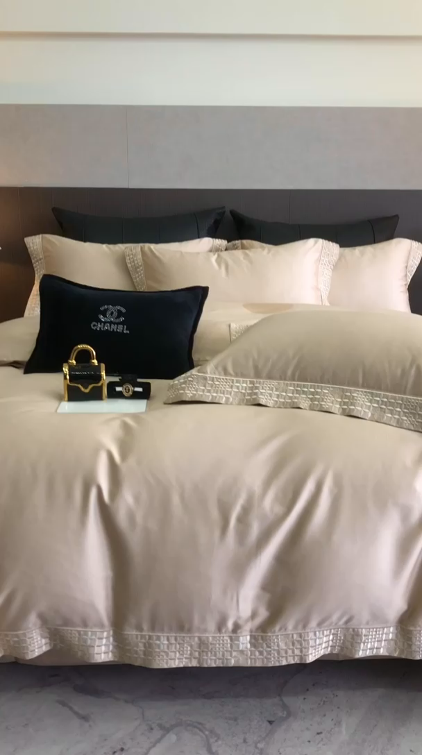 91家纺网 家纺一手货源 找家纺 保罗圣迪奥 2025新款简约款全棉长绒棉四件套—星阑 星阑-香槟金