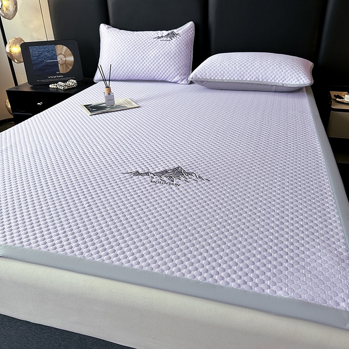 91家纺网 家纺一手货源 找家纺 澳梵家居 2025新款PE中分子A类凉感豆豆刺绣软凉席 冰川-紫