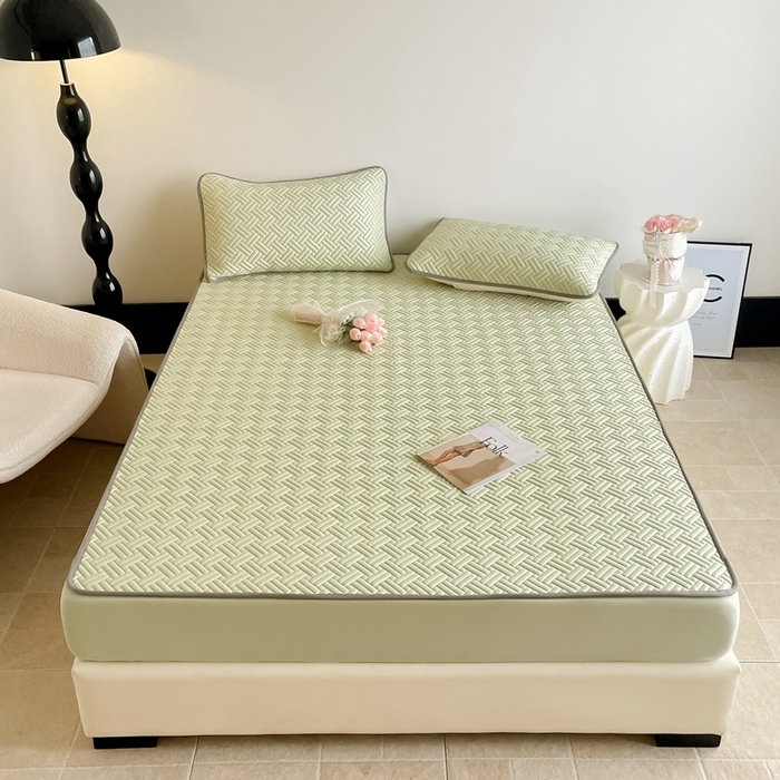 91家纺网 家纺一手货源 找家纺 2025新款加厚乳胶床笠款经典纯色夏被套件 饼干花-果绿