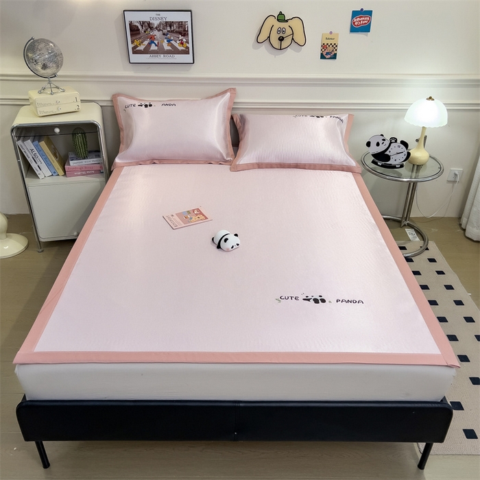 91家纺网 家纺一手货源 找家纺 星座家纺 2025新款600D熊猫烫画冰丝凉席三件套 清凉粉