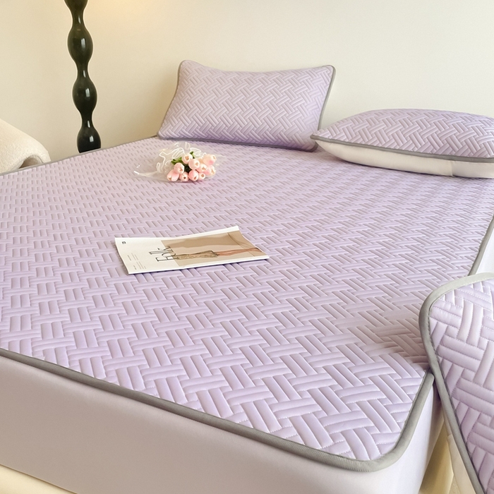 91家纺网 家纺一手货源 找家纺 2025新款加厚乳胶床笠款经典纯色夏被套件 饼干花-浅紫