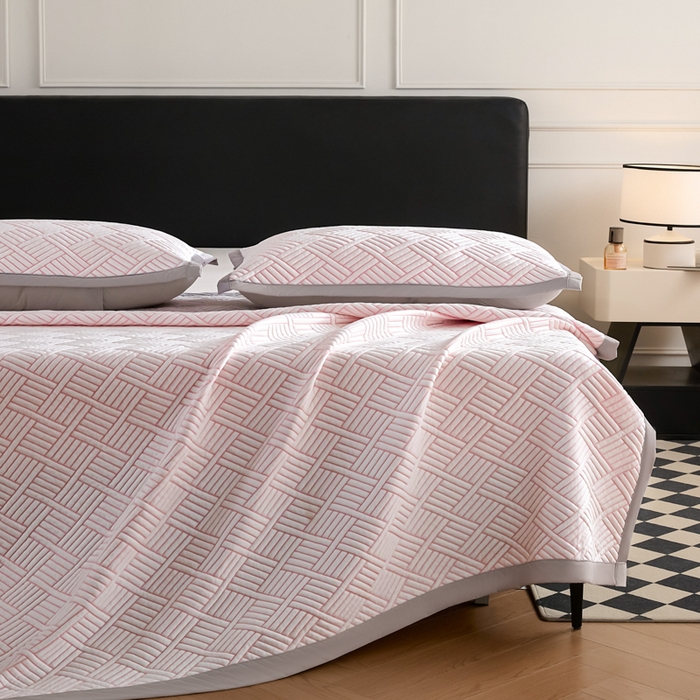 91家纺网 家纺一手货源 找家纺 2025新款韩国外贸爆款加厚PE中分子凉感豆豆软席 时空粉-床席款