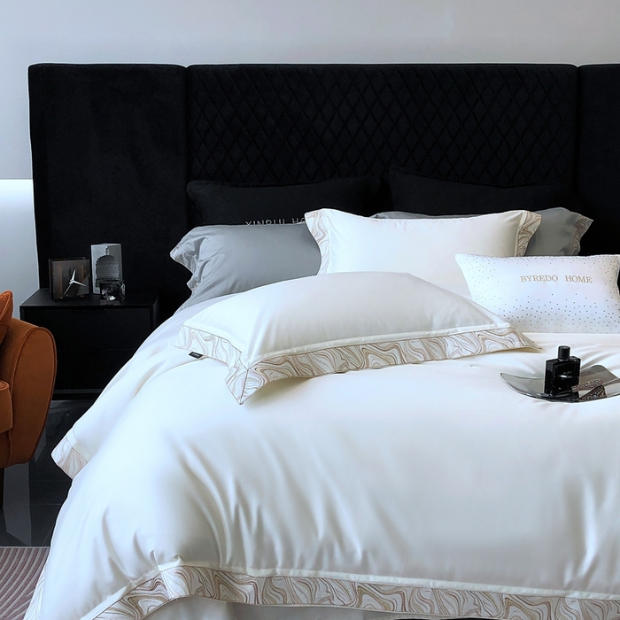 91家纺网 家纺一手货源 找家纺 馨蕊家居 2025新款100s高奢典藏简约全棉系列四件套-棉水漾 水漾-月光白