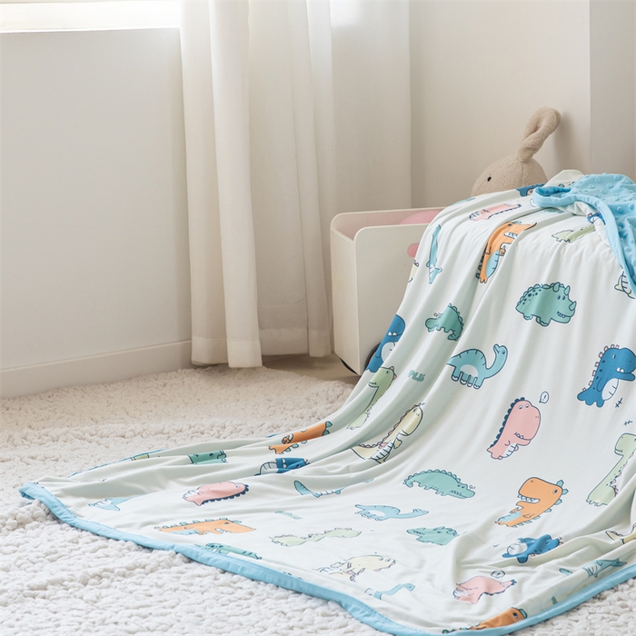 91家纺网 家纺一手货源 找家纺 艾佳宝贝 2025新款A类针织豆豆儿童多功能宿舍午睡安抚盖毯 恐龙世界-盖毯
