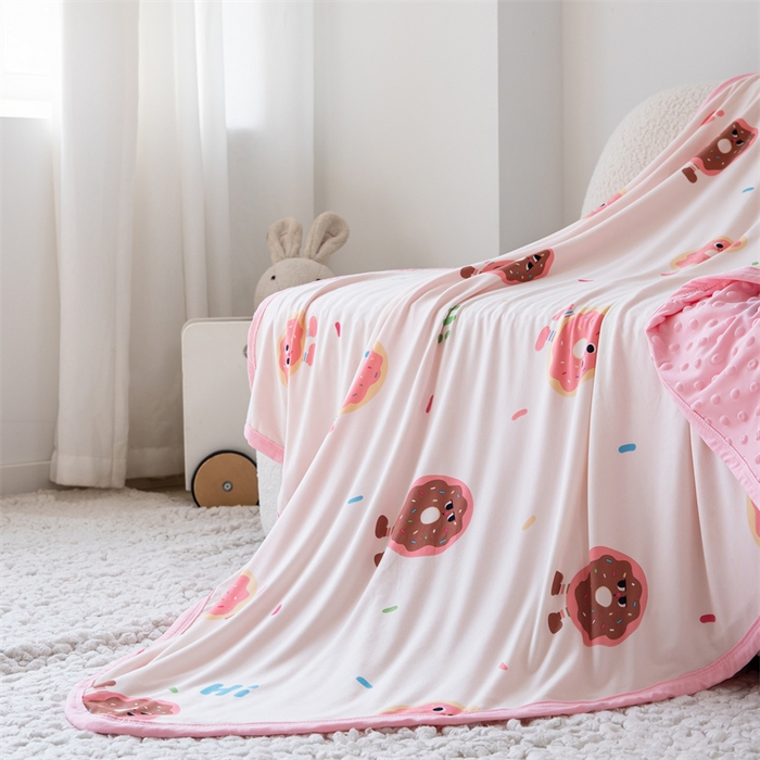 91家纺网 家纺一手货源 找家纺 艾佳宝贝 2025新款A类针织豆豆儿童多功能宿舍午睡安抚盖毯 甜甜与圈圈-盖毯