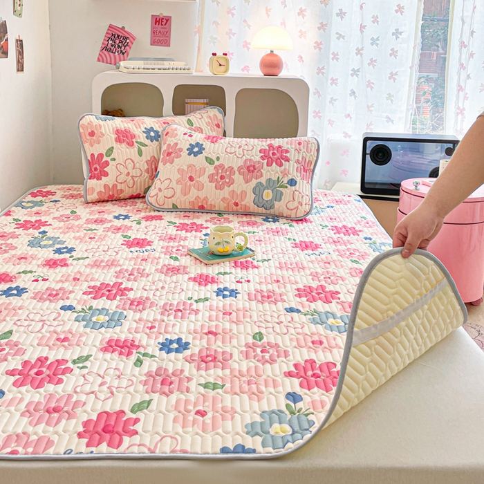 91家纺网 家纺一手货源 找家纺 贝扬思家纺 2025新款亲肤舒适可爱乳胶凉席席子系列 半纸恋章