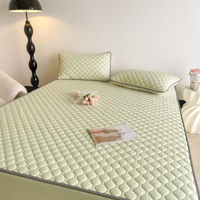 91家纺网 家纺一手货源 找家纺 2025新款加厚乳胶床笠款经典纯色夏被套件 方格-果绿