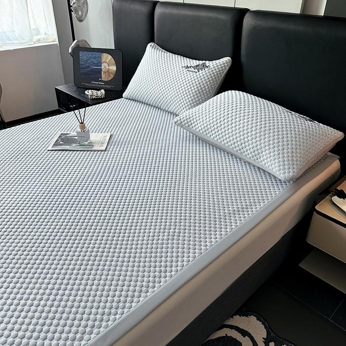 91家纺网 家纺一手货源 找家纺 澳梵家居 2025新款PE中分子A类凉感豆豆刺绣软凉席 冰川-深灰