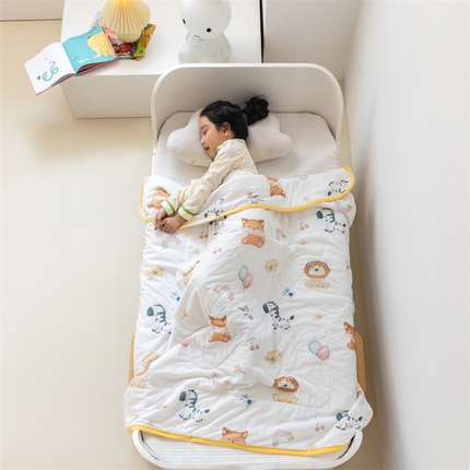 艾佳宝贝 2025春夏新款A类凉感丝儿童糖果抗菌夏被 萌趣动物园