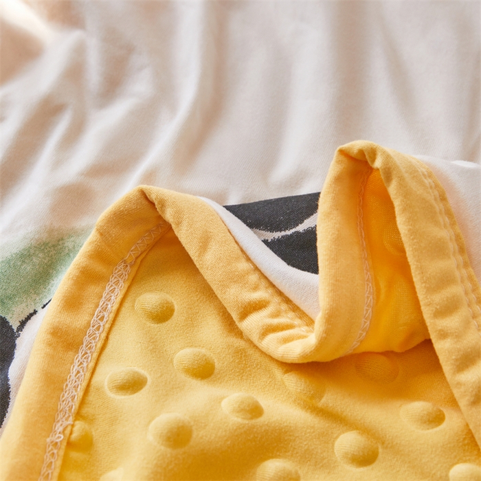 91家纺网 家纺一手货源 找家纺 艾佳宝贝 2025新款A类针织豆豆儿童多功能宿舍午睡安抚盖毯 字母熊猫-盖毯