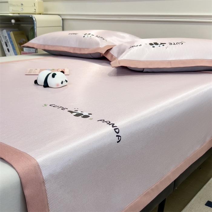 91家纺网 家纺一手货源 找家纺 星座家纺 2025新款600D熊猫烫画冰丝凉席三件套 清凉粉