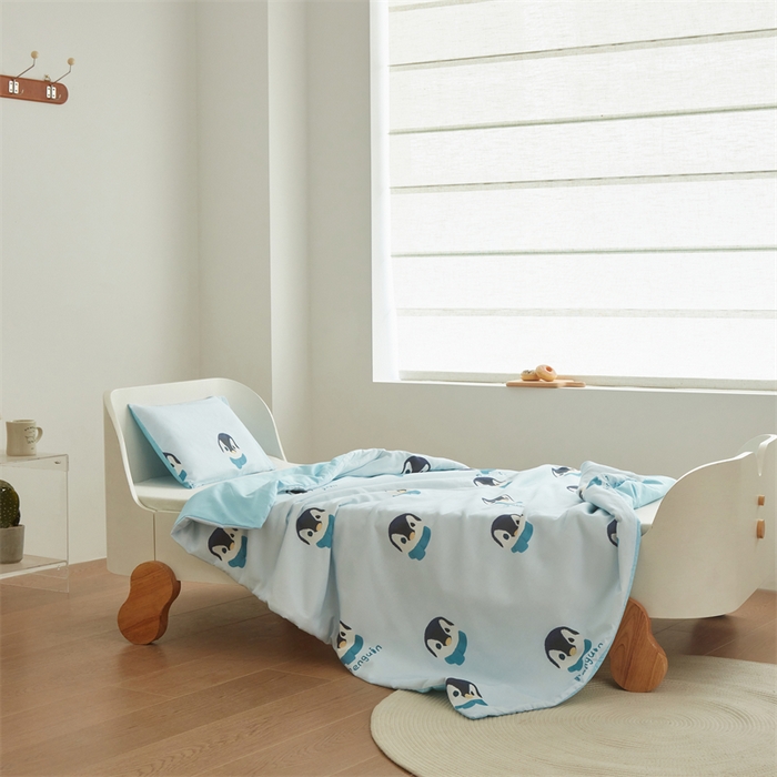 91家纺网 家纺一手货源 找家纺 艾佳宝贝 2025A类儿童全棉多功能单被套可拆式夏被四季被子 乖萌小企鹅