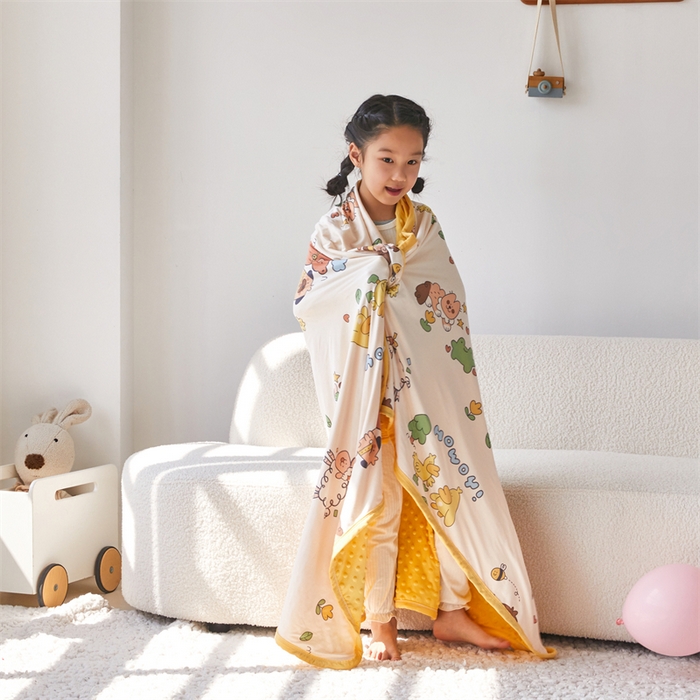 91家纺网 家纺一手货源 找家纺 艾佳宝贝 2025新款A类针织豆豆儿童多功能宿舍午睡安抚盖毯 童年的伙伴-盖毯