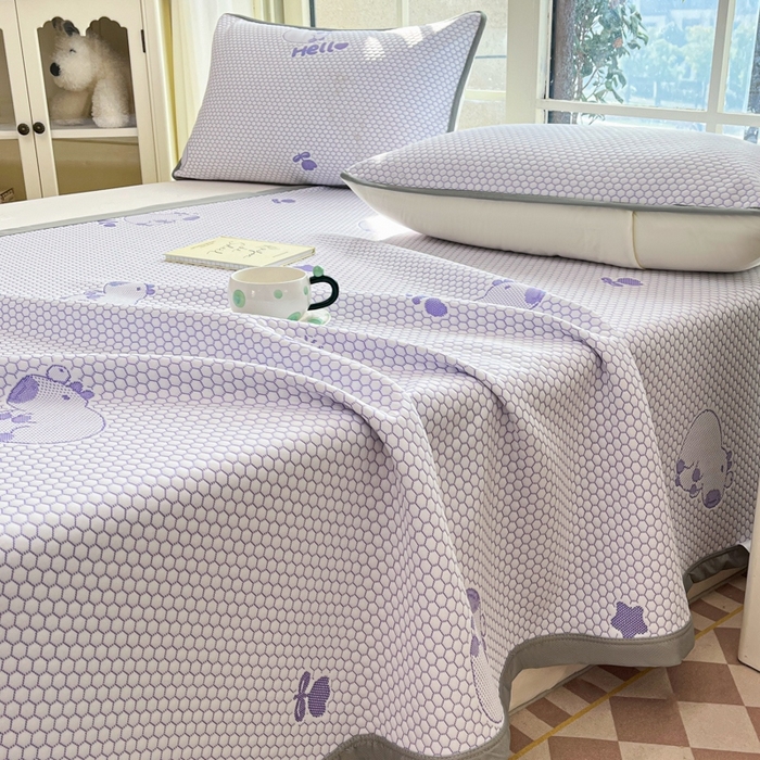 91家纺网 家纺一手货源 找家纺 卡伦2025新款冰丝豆豆凉席床席系列 卡皮巴拉-紫