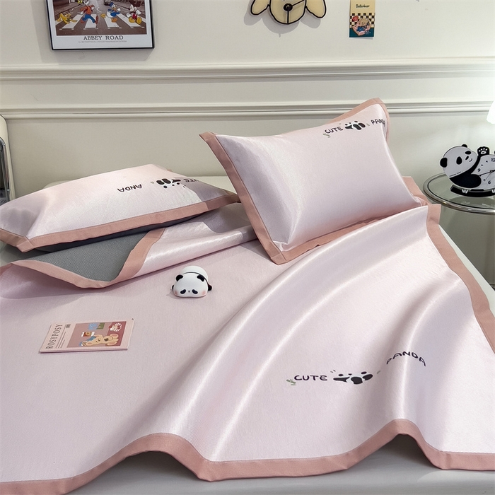 91家纺网 家纺一手货源 找家纺 （总）星座家纺 2025新款600D熊猫烫画冰丝凉席三件套