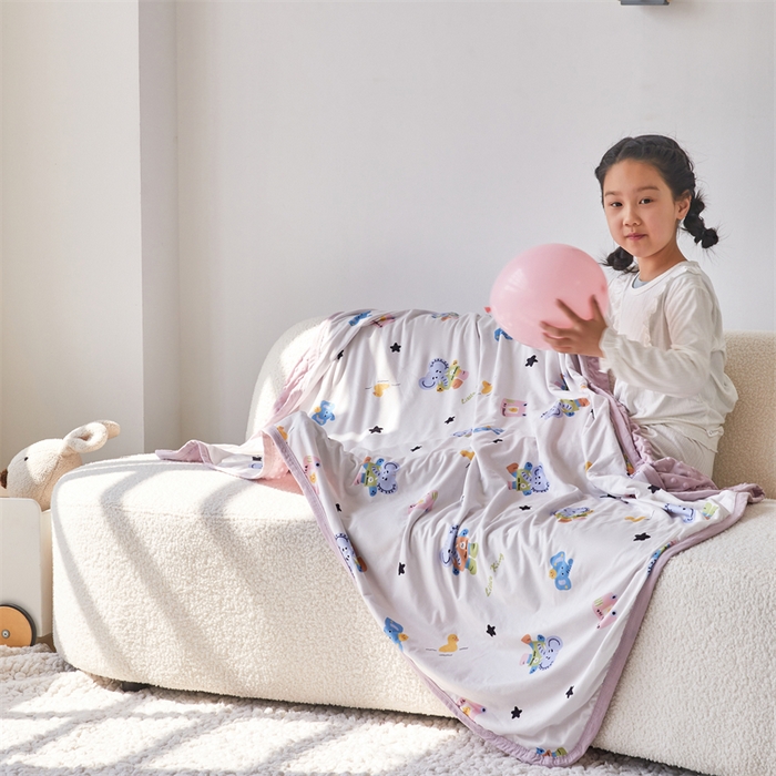 91家纺网 家纺一手货源 找家纺 艾佳宝贝 2025新款A类针织豆豆儿童多功能宿舍午睡安抚盖毯 长鼻子大象-盖毯