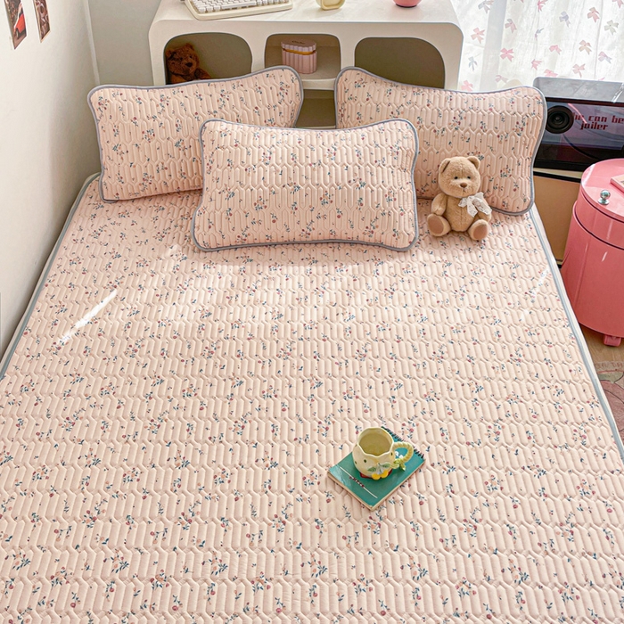 91家纺网 家纺一手货源 找家纺 贝扬思家纺 2025新款亲肤舒适可爱乳胶凉席席子系列 旧巷