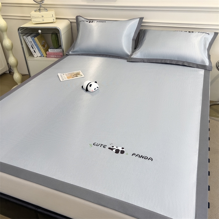 91家纺网 家纺一手货源 找家纺 星座家纺 2025新款600D熊猫烫画冰丝凉席三件套 清凉深灰